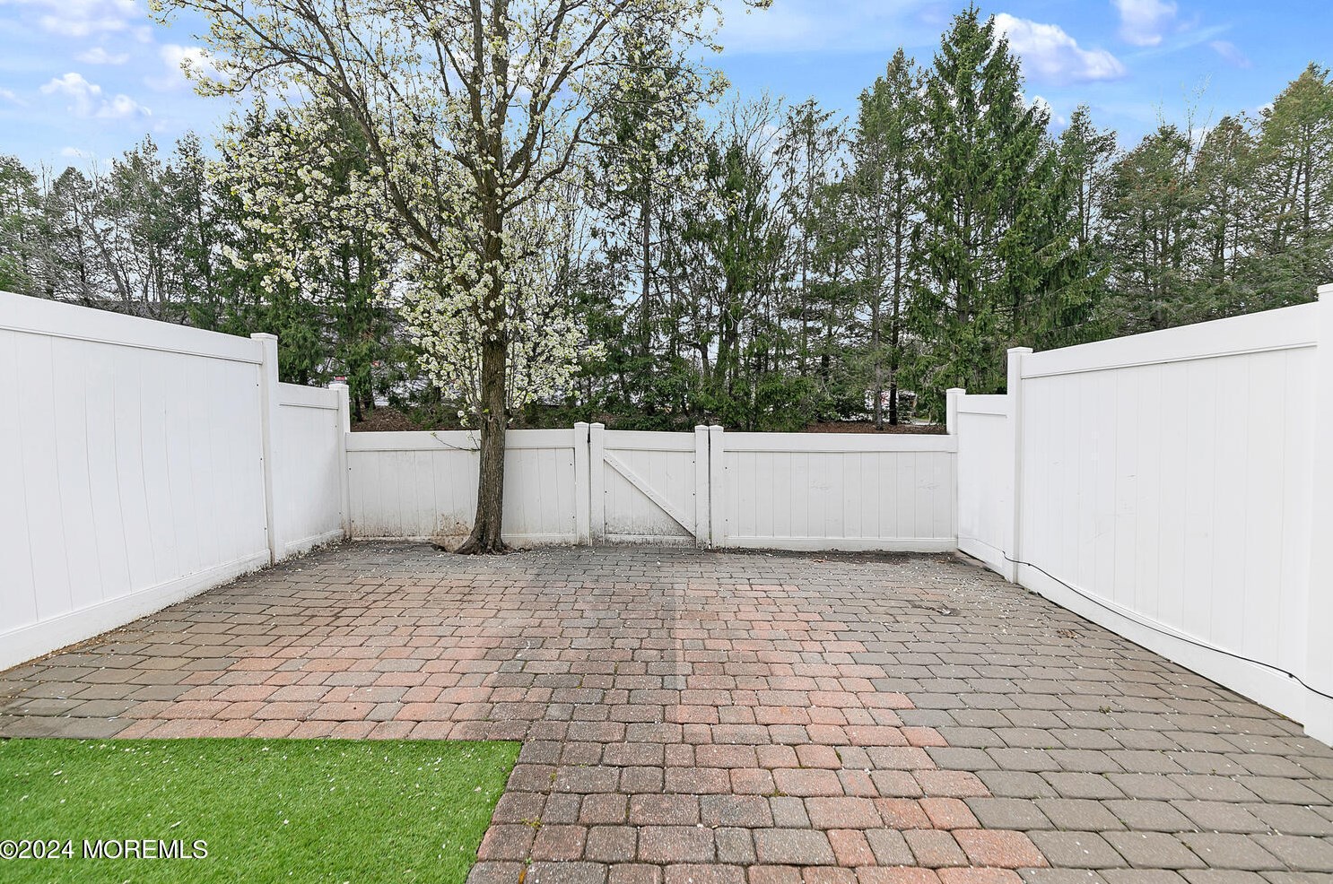 173 Clubhouse Dr, Middletown, NJ 07748