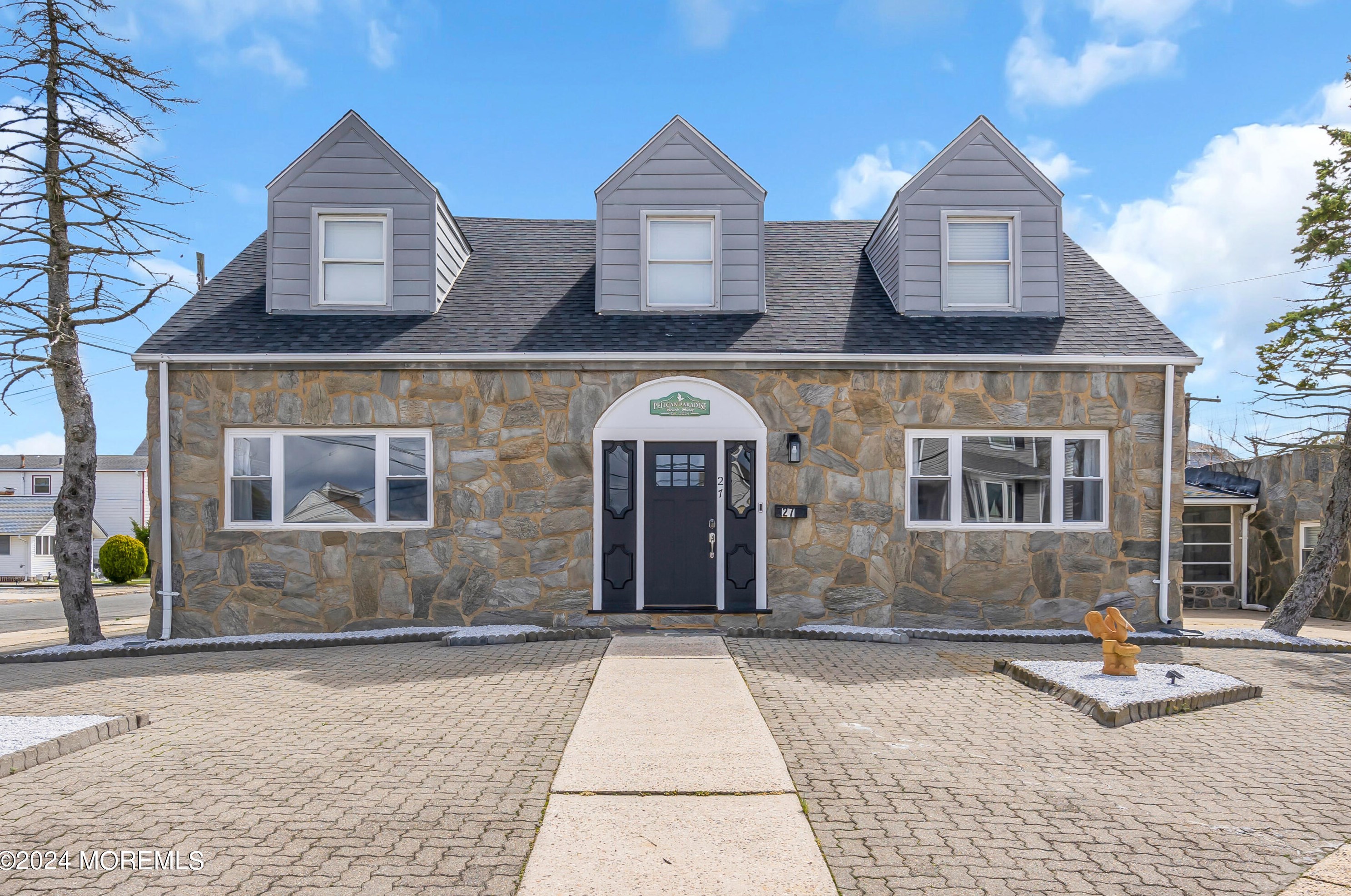 27 Trinidad Ave, Pelican Island, NJ 08751-2232