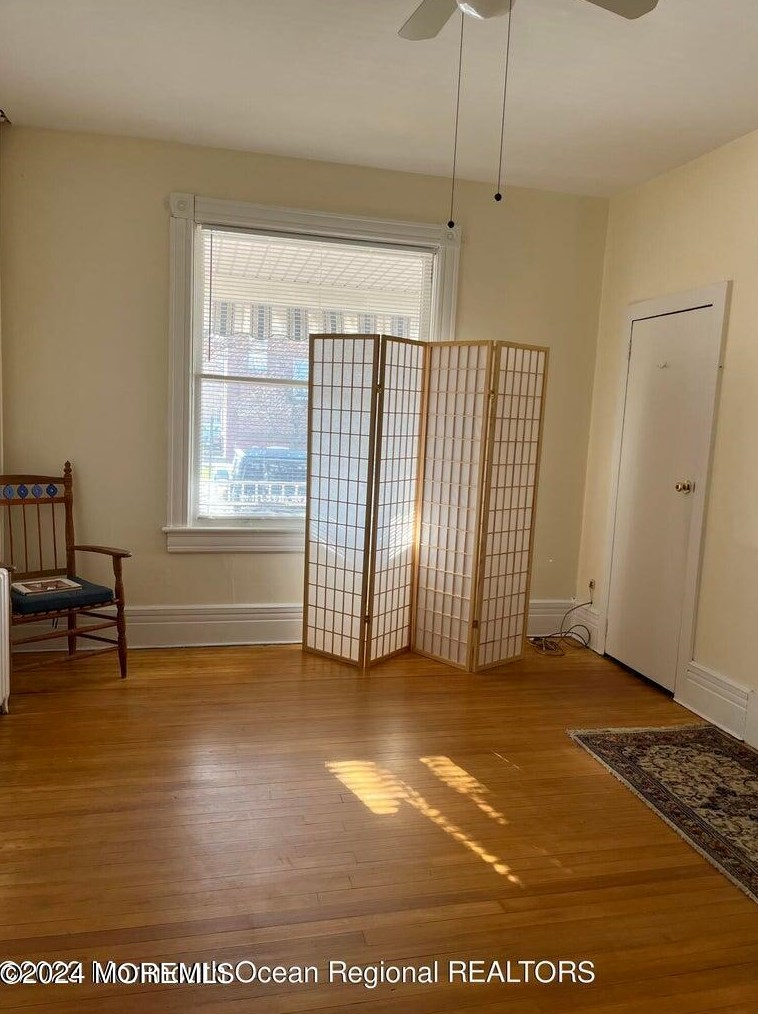 48 Monmouth St, Tinton Falls NJ  07701-1614 exterior