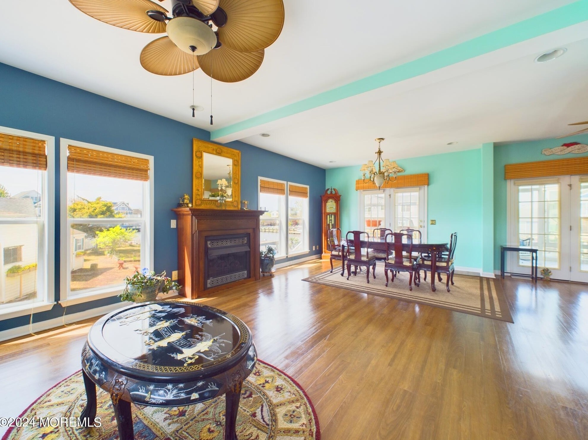 118 Playhouse Rd, Tuckerton, NJ 08087-1528