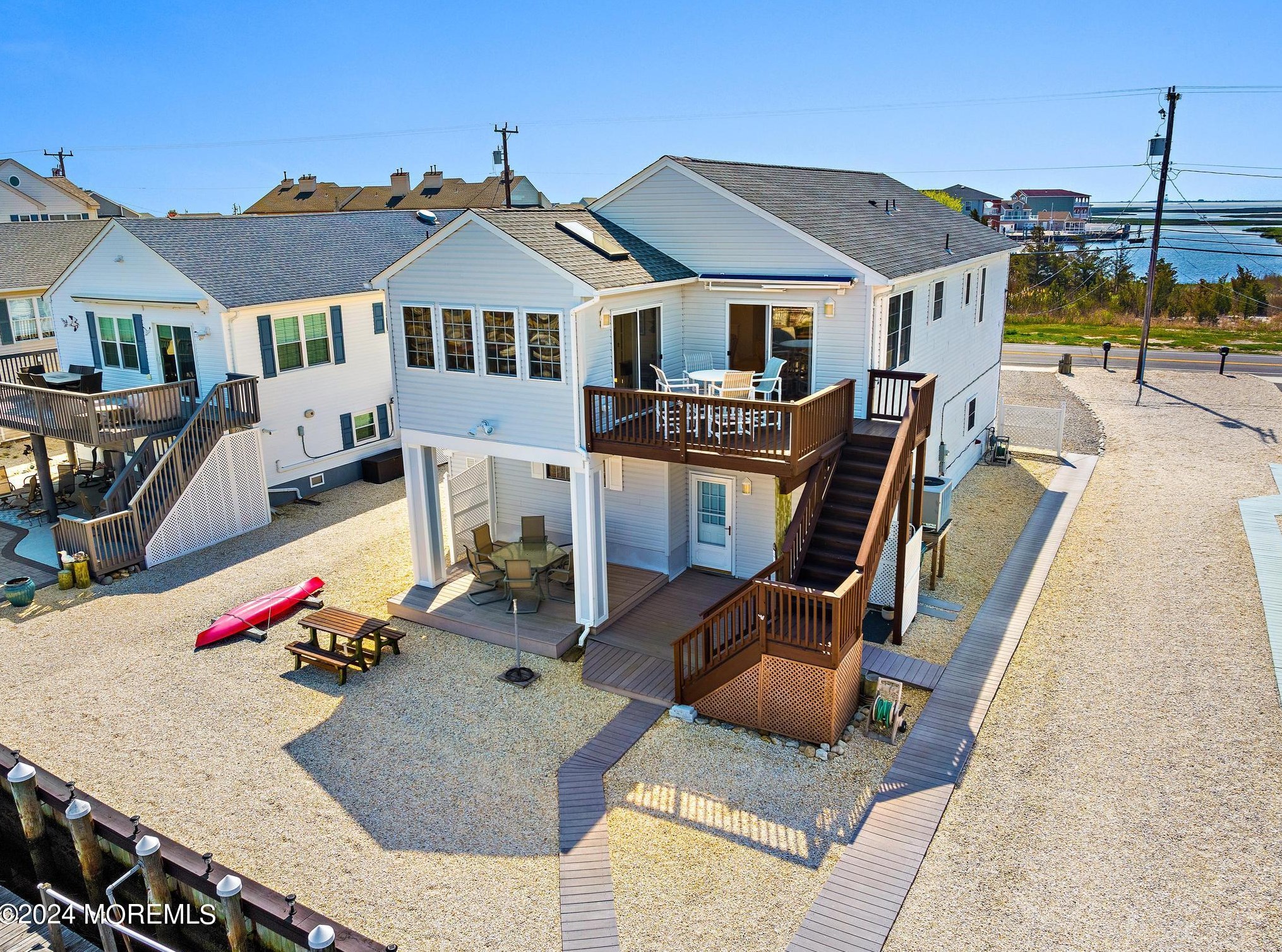 1148 Radio Rd, Tuckerton, NJ 08087-1519