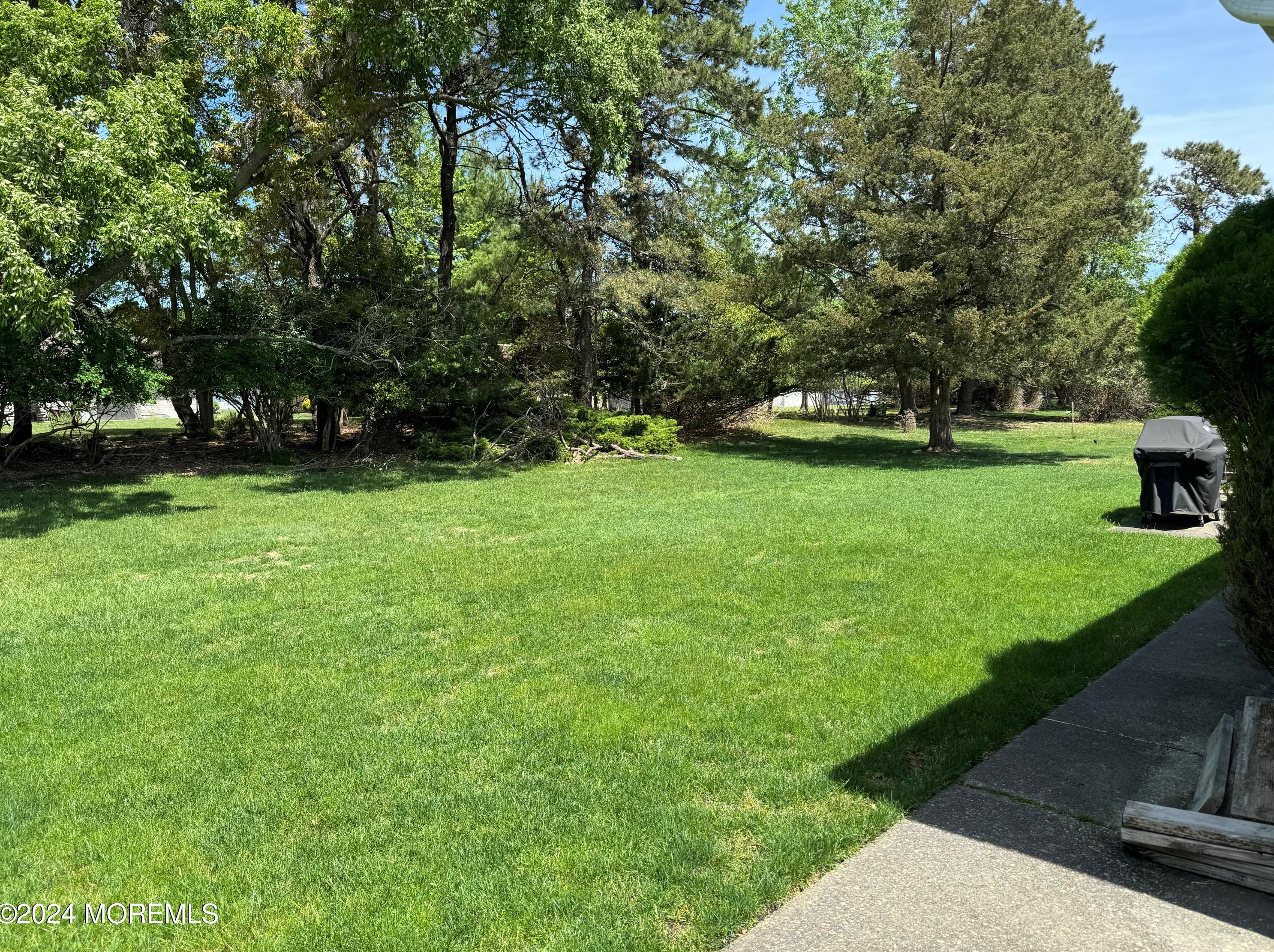162 Northumberland Dr, Toms River, NJ 08757-5626