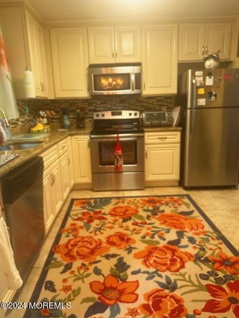 3 Chelsea Dr, Lakehurst, NJ 08759-2306