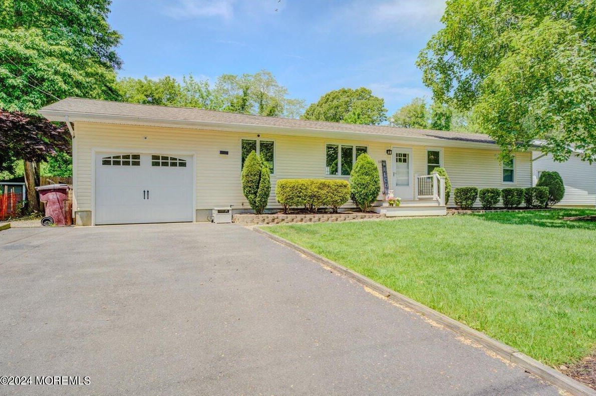 59 Sherman Ave, Berkeley Township, NJ 08721-1875