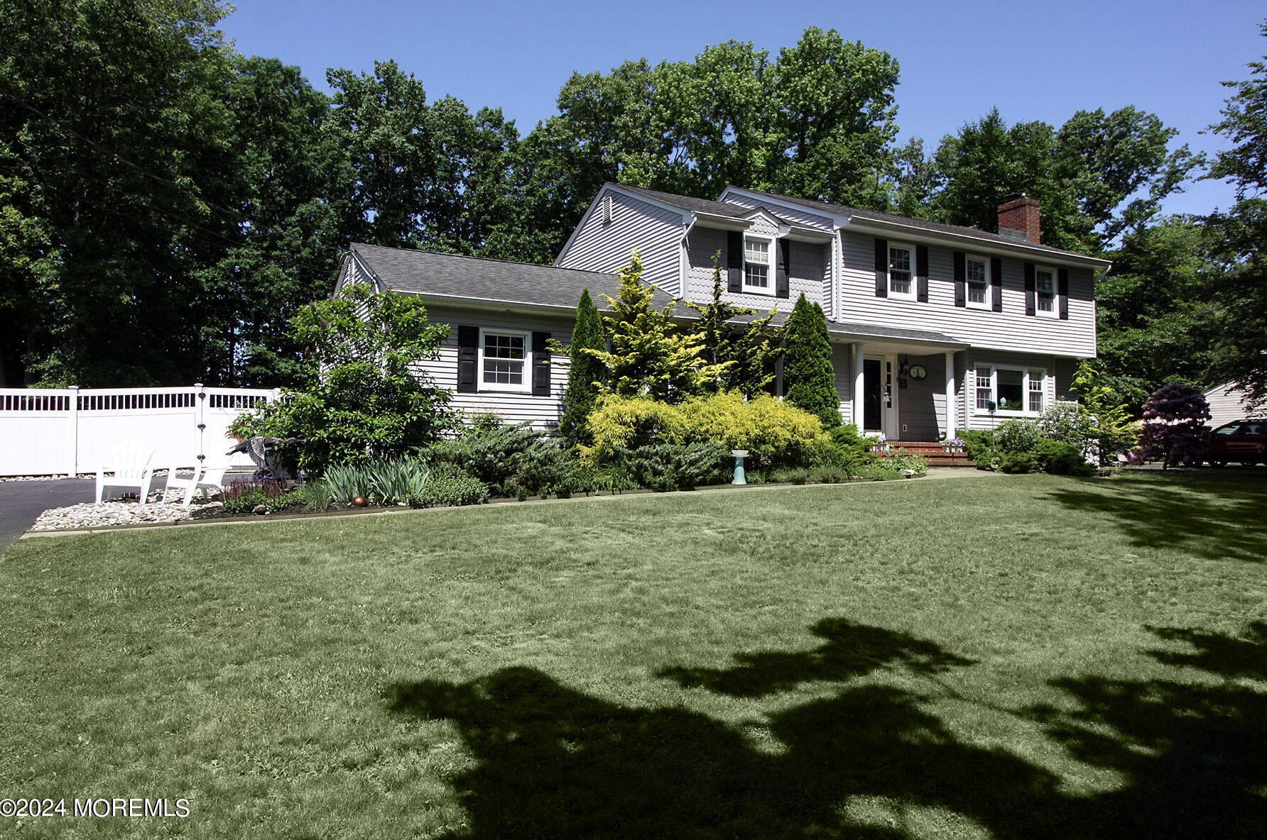 35 Hampton Dr, East Freehold, NJ 07728-2757