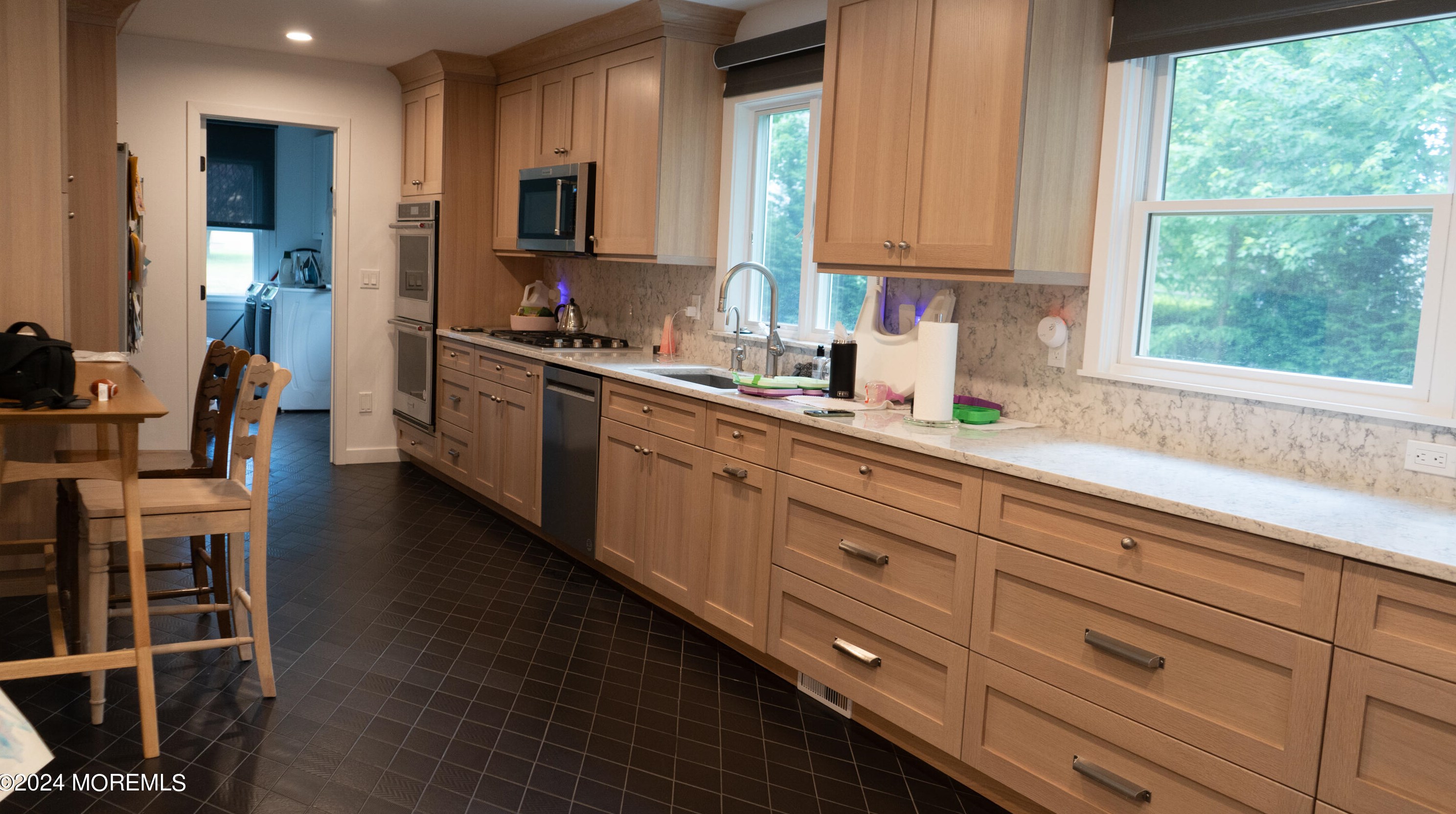 2 Ferris Ct, Oakhurst, NJ 07755
