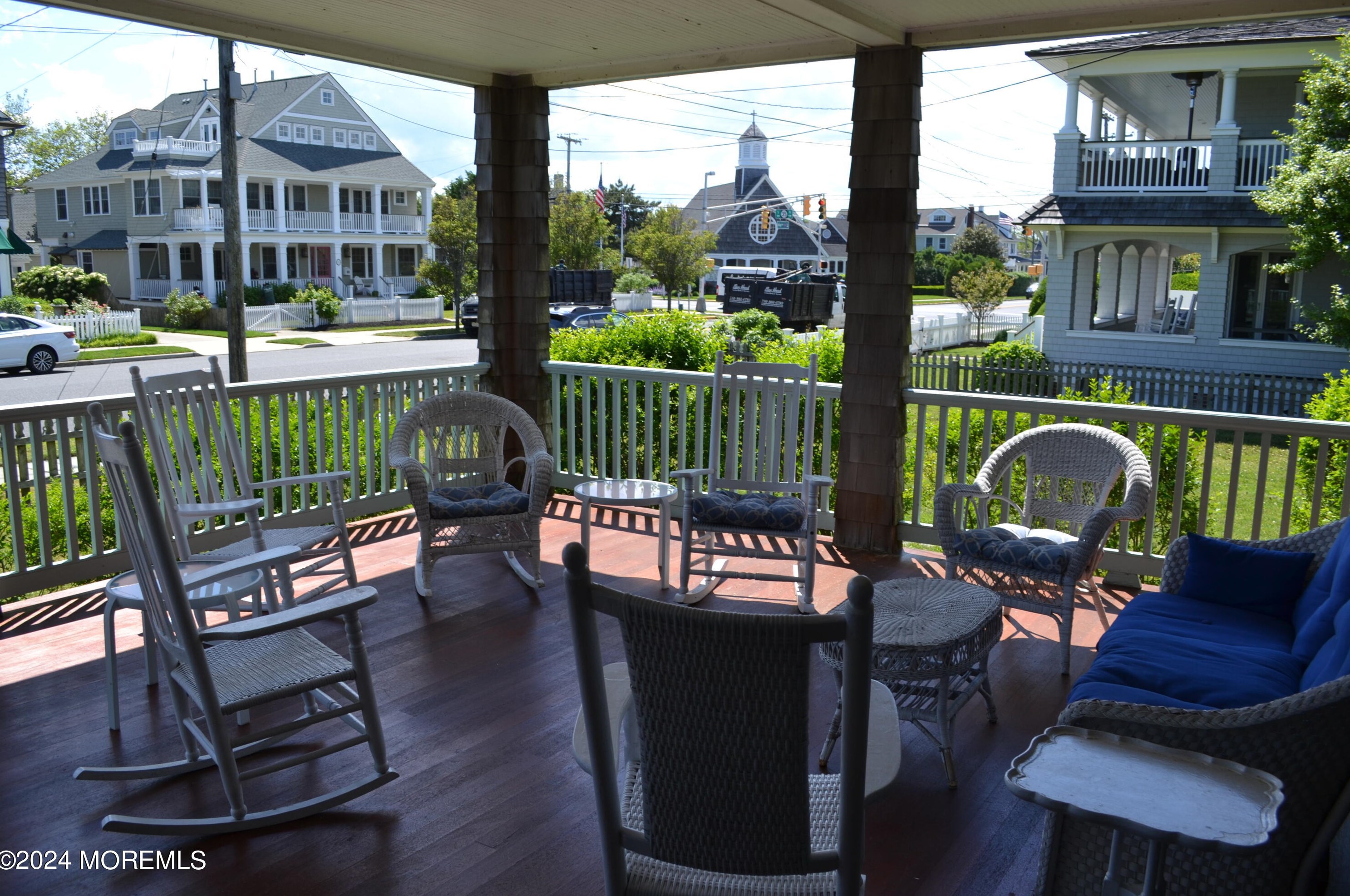 18 Bridge Ave, Point Pleasant Beach, NJ 08742