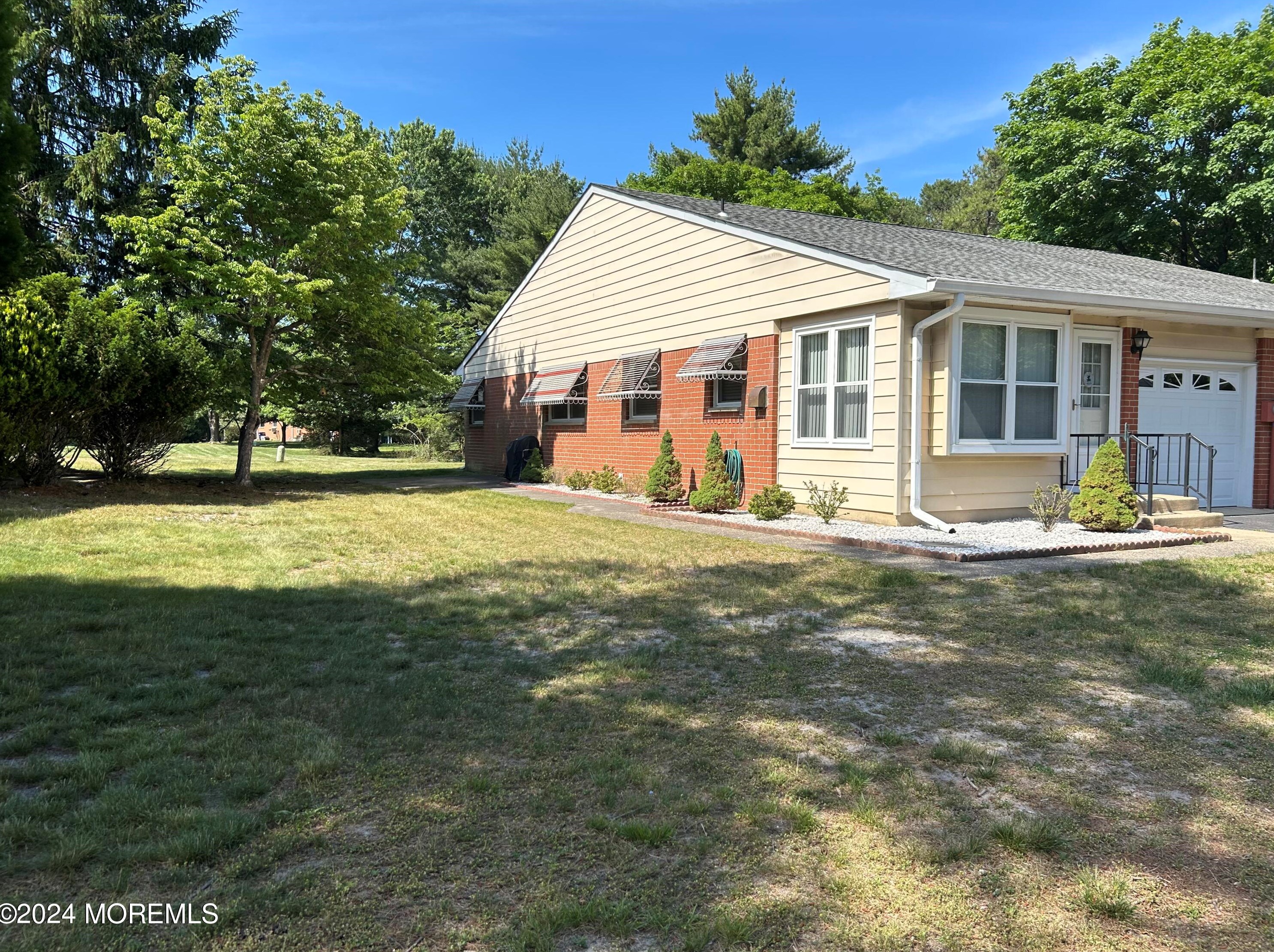 42 Columbus Blvd #a, Lakehurst, NJ 08759
