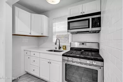 320 Roosevelt Avenue, Oakhurst, NJ 07755 - Photo 18