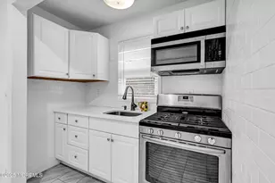 320 Roosevelt Ave, Oakhurst, NJ 07755 - Photo 18