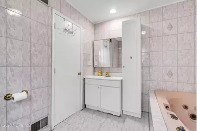 320 Roosevelt Avenue, Oakhurst, NJ 07755 - Photo 30