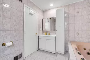 320 Roosevelt Ave, Oakhurst, NJ 07755 - Photo 30