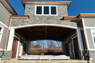 8 Derek Ct, Manalapan Township, NJ 07726 - Photo 4