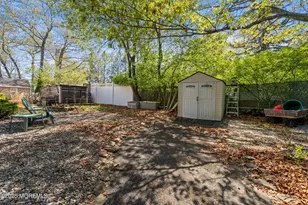 82 Larkin Pl, Oakhurst, NJ 07755 - Photo 38