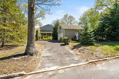 82 Larkin Place, Oakhurst, NJ 07755 - Photo 40