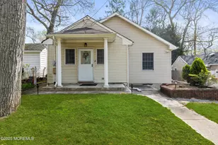 185 Pinecrest Rd, Oakhurst, NJ 07755 - Photo 2