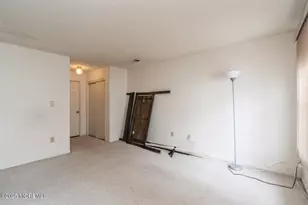 43 Howard Ct, Newark, NJ 07103 - Photo 8