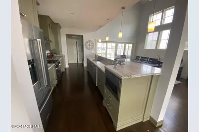 305 Newark Avenue, Point Pleasant Beach, NJ 08742 - Photo 4