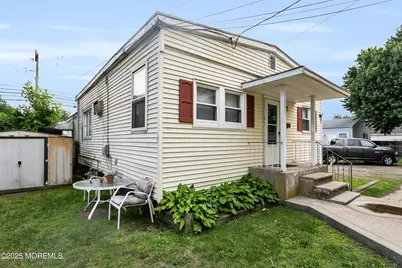 289 Port Monmouth Road, North Middletown, NJ 07748 - Photo 8