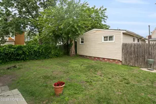 289 Port Monmouth Rd, North Middletown, NJ 07748 - Photo 10