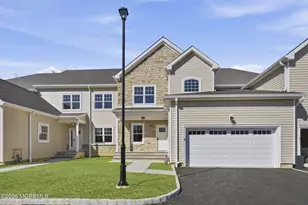 4 Remington Ct, Farmingdale, NJ 07727 - Photo 1