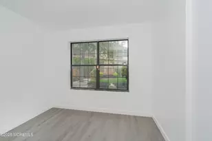 402 Hidden Village Dr, Perth Amboy, NJ 08862 - Photo 18