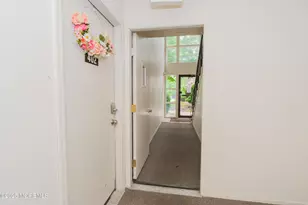 402 Hidden Village Dr, Perth Amboy, NJ 08862 - Photo 6