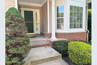 1 Cambridge Court, Eatontown, NJ 07724 - Photo 4