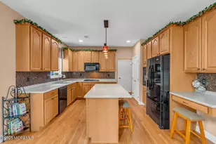 12 Emily Rd, Manalapan Township, NJ 07726 - Photo 4