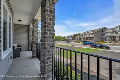 7 Regal Court, Lakewood, NJ 08701 - Photo 4