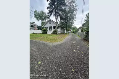 36 Whalepond Road #front, Oakhurst, NJ 07755 - Photo 8