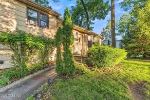 187 Elmwood Rd, Oakhurst, NJ 07755 - Photo 44