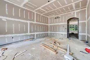 109 Parker Chase Ct, Morganville, NJ 07751 - Photo 4