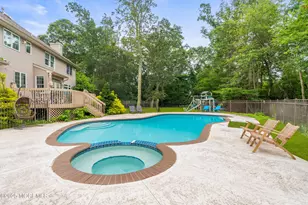 21 Old Queens Ct, Eatontown, NJ 07724 - Photo 2