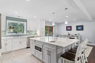 5 Maplecrest Ct, Toms River Township, NJ 08753 - Photo 1