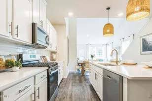 31 Victoria Gdns Sq, Neptune Township, NJ 07753 - Photo 12