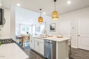 33 Victoria Gdns Sq, Neptune Township, NJ 07753 - Photo 6