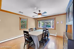 7 Syngle Way, Morganville, NJ 07751 - Photo 16