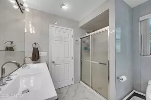 7 Syngle Way, Morganville, NJ 07751 - Photo 22