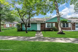 61 Buckingham Dr, Lakewood, NJ 08701 - Photo 2