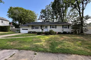 8 Corey Dr, Oakhurst, NJ 07755 - Photo 2