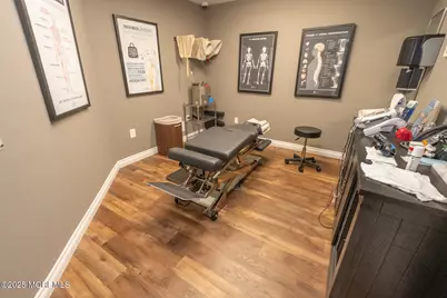 15-17 E Railroad Avenue, Middlesex, NJ 08846 - Photo 24