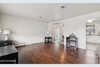 24 Hampshire Road, Toms River Township, NJ 08757 - Photo 4