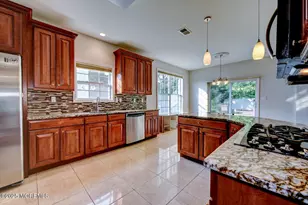 12 Ellis Ct, Morganville, NJ 07751 - Photo 18