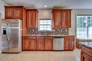 12 Ellis Ct, Morganville, NJ 07751 - Photo 20