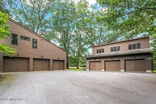 31 Thompson Grove Rd, Freehold, NJ 07728 - Photo 6