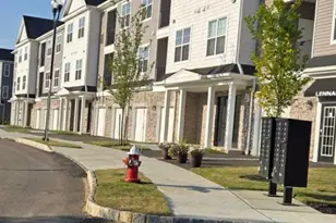 28 Radford Ct, Monroe Township, NJ 08831 - Photo 2