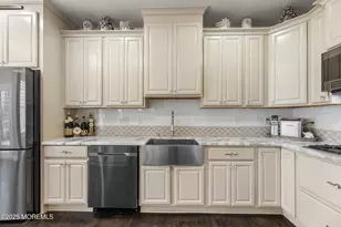 15 W Parsonage Way, Manalapan Township, NJ 07726 - Photo 16