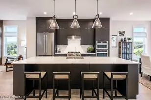 10 Waller Dr, Middletown, NJ 07748 - Photo 2