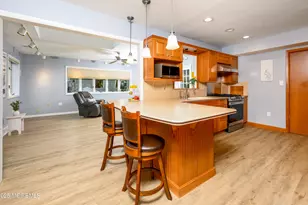 4 Maxwell Ln, Manalapan Township, NJ 07726 - Photo 8